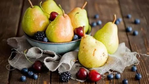 肌膚干燥緊繃？補水你做對了嗎？各式水果助你水潤煥活